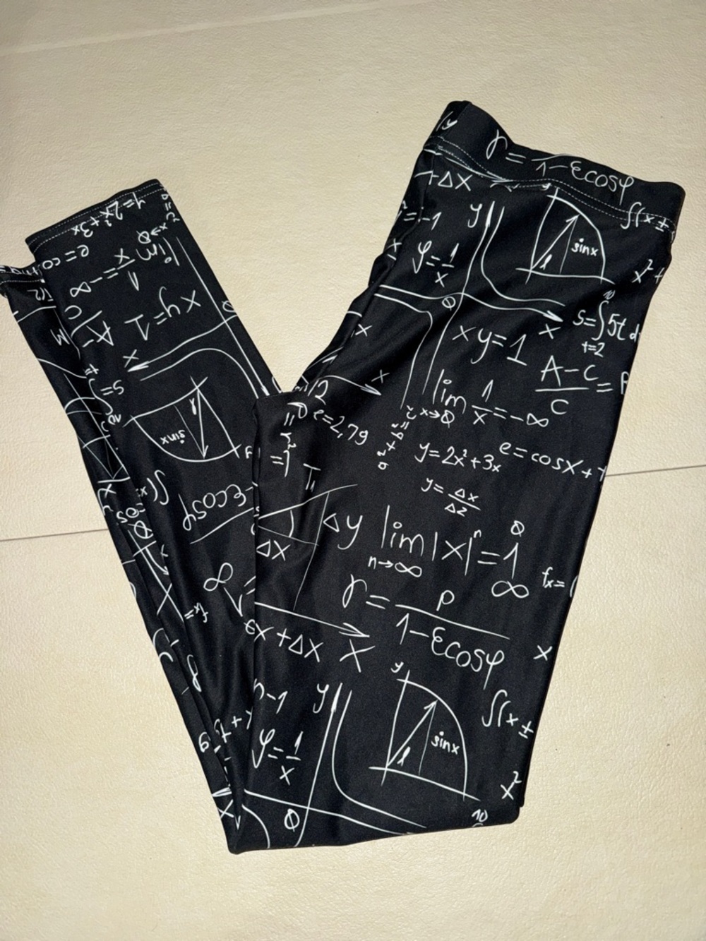 Black Math Print Leggings M EUC